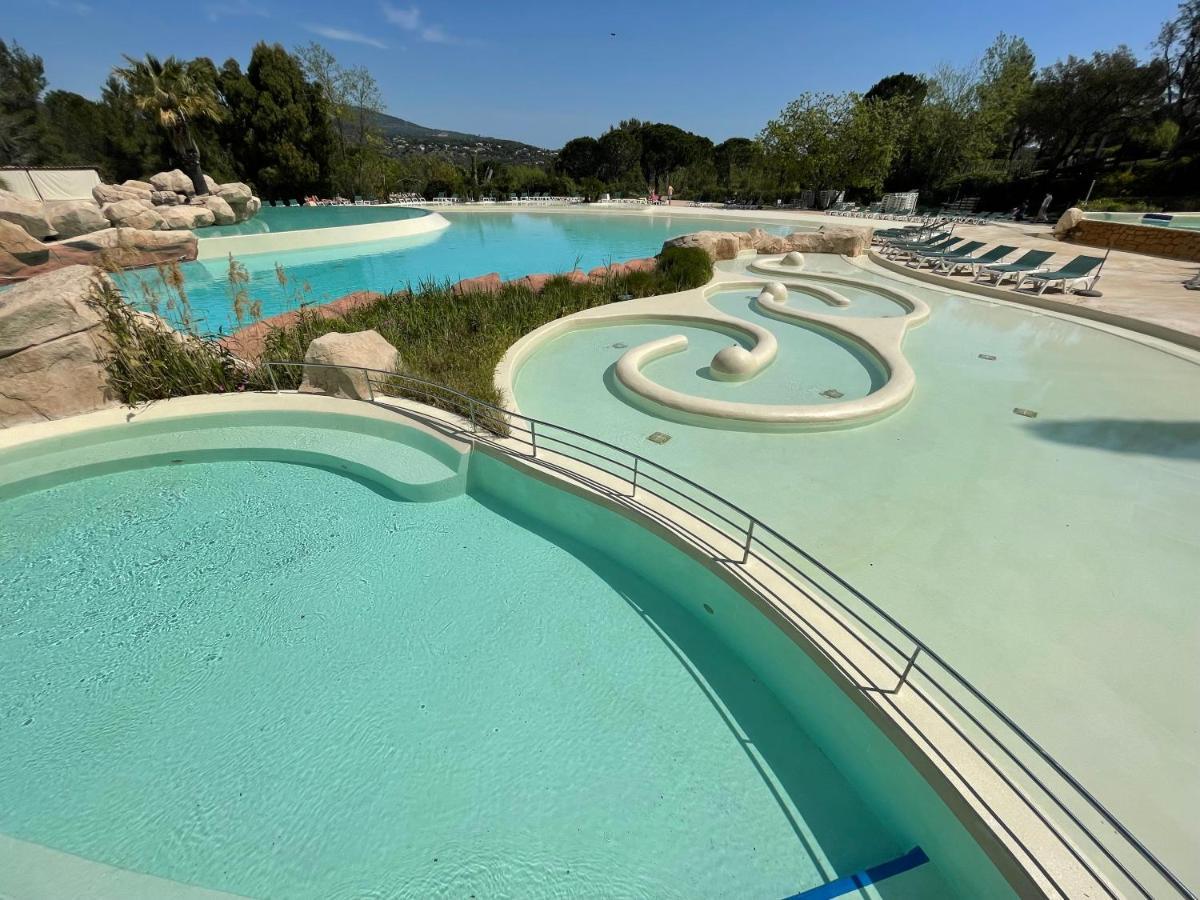 Les Restanques - Grimaud Appartement Buitenkant foto
