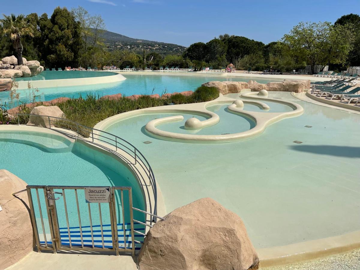 Les Restanques - Grimaud Appartement Buitenkant foto