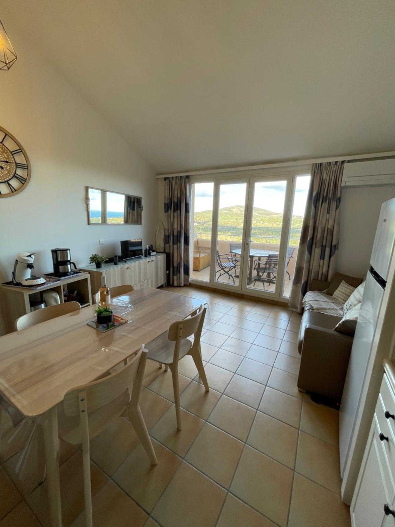 Les Restanques - Grimaud Appartement Buitenkant foto