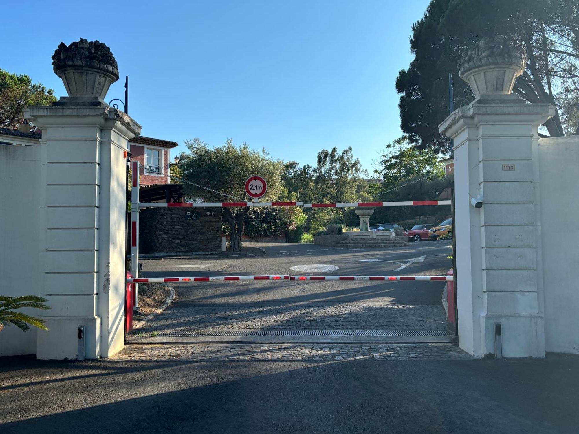 Les Restanques - Grimaud Appartement Buitenkant foto