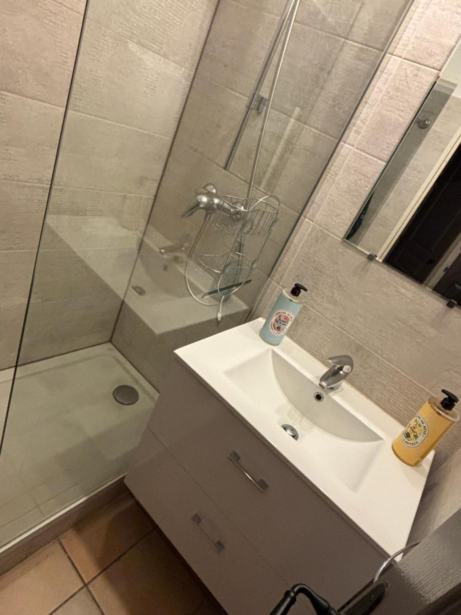 Les Restanques - Grimaud Appartement Buitenkant foto